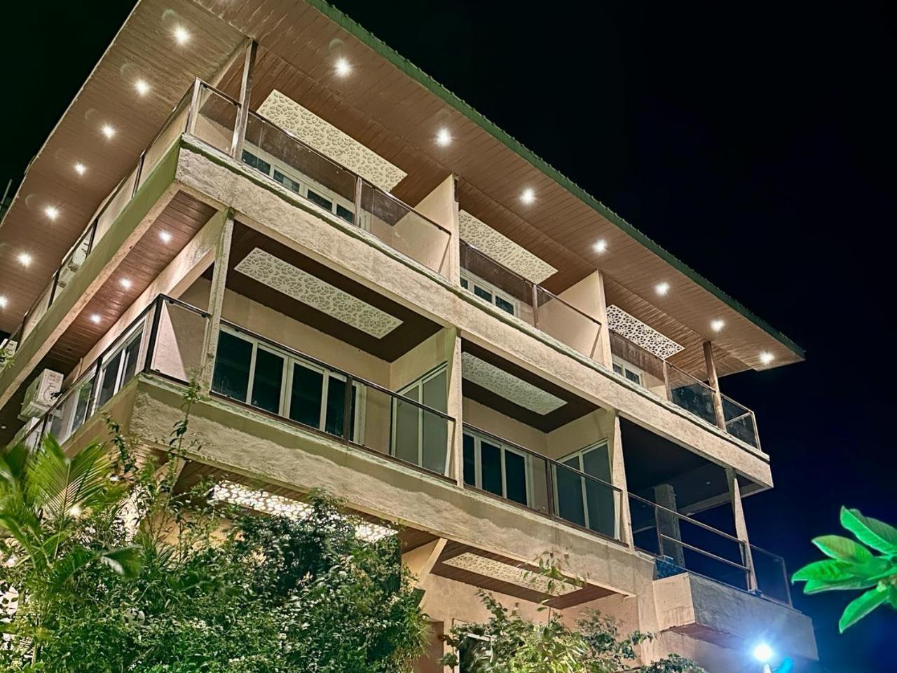 Hollywood Palace Resort Panchgani Exterior photo