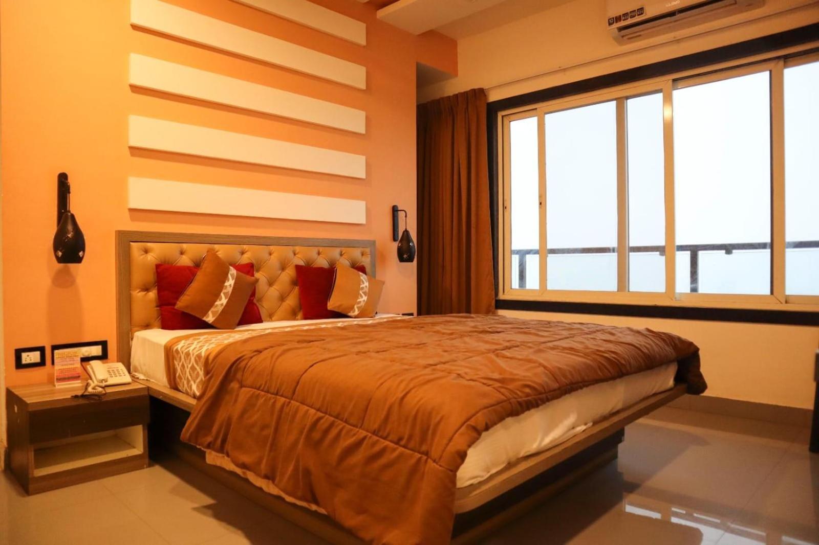 Hollywood Palace Resort Panchgani Exterior photo