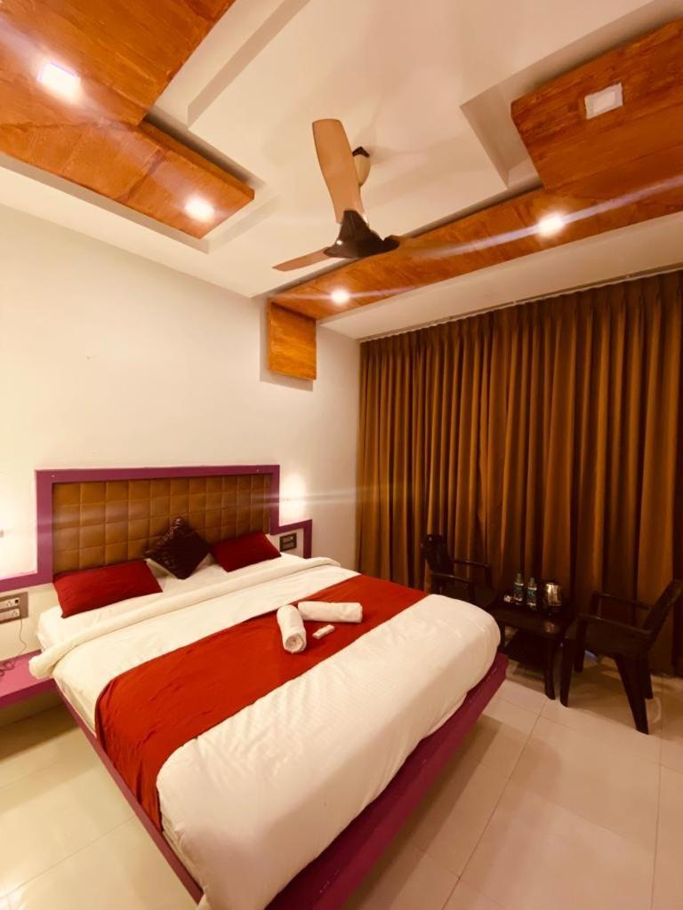 Hollywood Palace Resort Panchgani Exterior photo