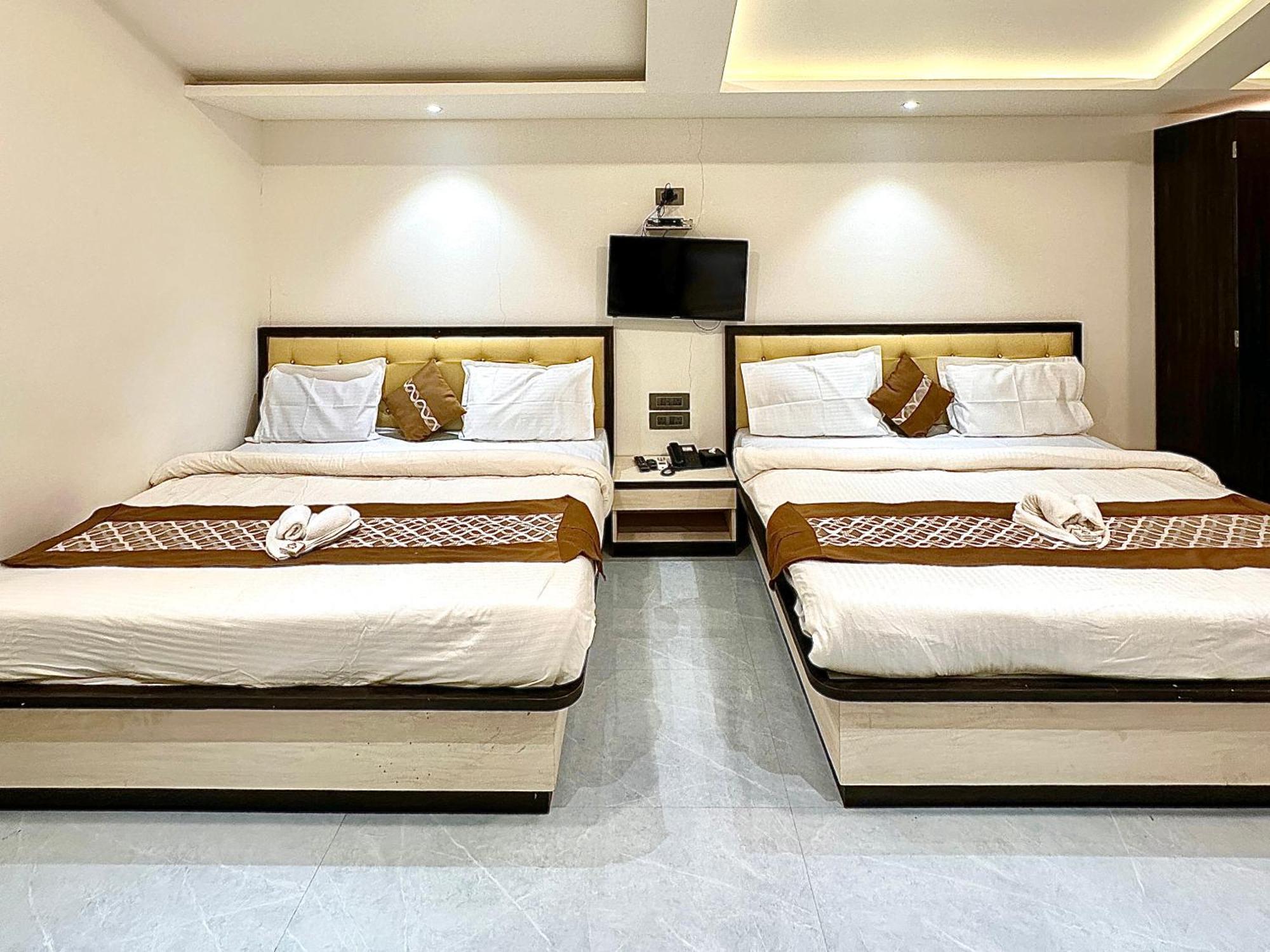 Hollywood Palace Resort Panchgani Exterior photo